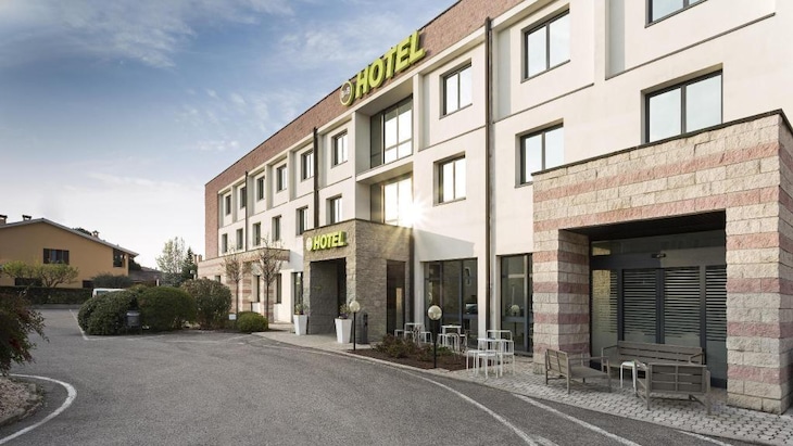 Gallery - B&B HOTEL Mantova