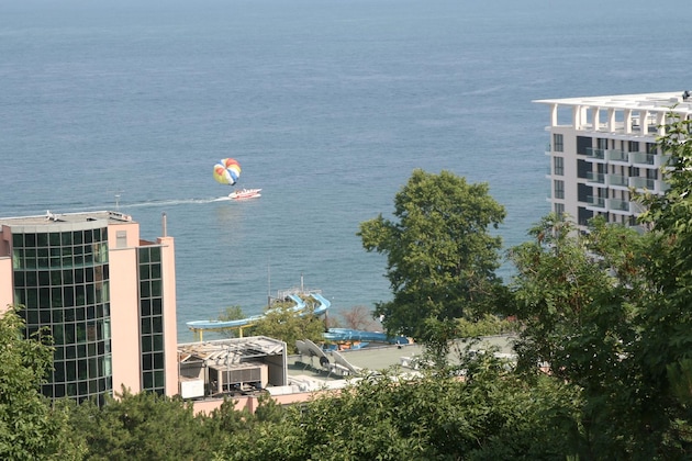 Gallery - Park Hotel Briz All Inclusive- Free Parking