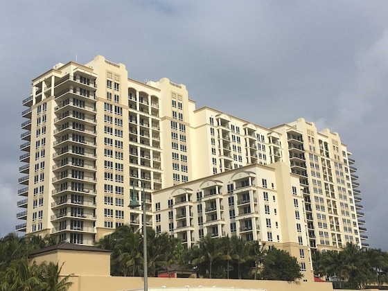 Gallery - Palm Beach Singer Island Beach Resort Condos