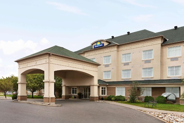 Gallery - Days Inn By Wyndham Ottawa Airport