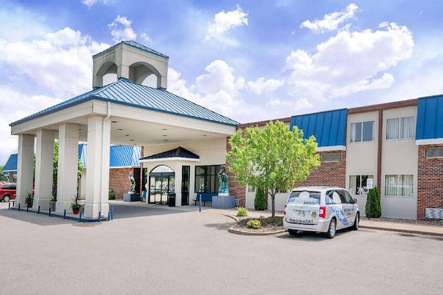 Gallery - Norwood Inn & Suites La Crosse