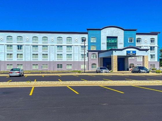 Gallery - Magnuson Grand Hotel Madison