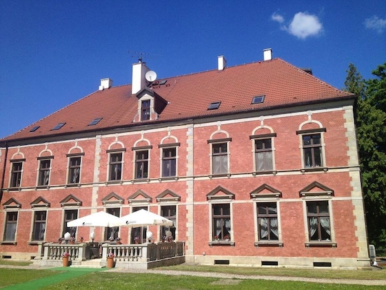 Gallery - Lezno Palace Airport
