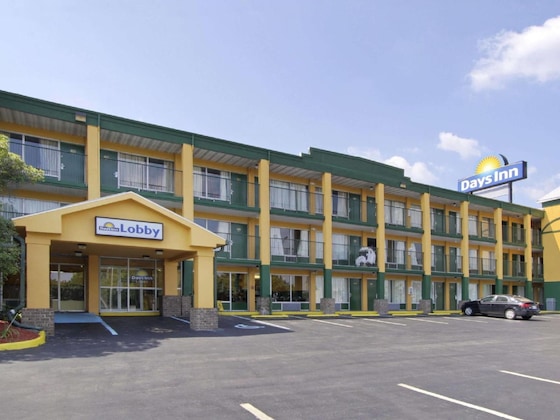 Gallery - Days Inn By Wyndham Roanoke Civic Center