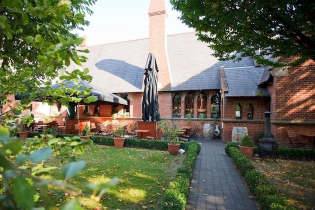 Gallery - Schoolhouse Hotel