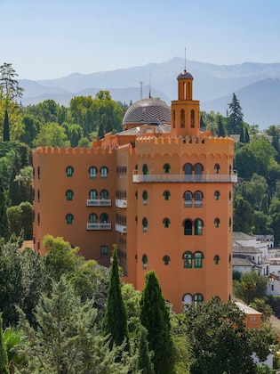 Gallery - Alhambra Palace Hotel