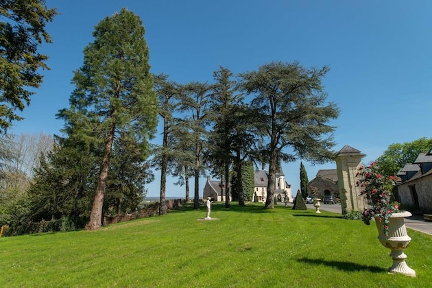 Gallery - Château Le Prieuré - La Maison Younan