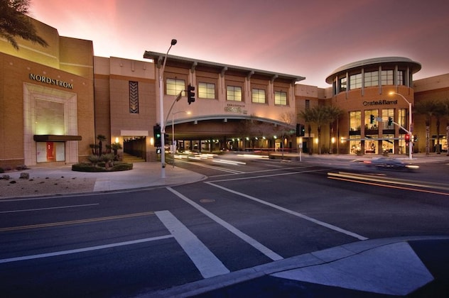 Gallery - Holiday Inn Express Hotel & Suites Scottsdale - Old Town, An Ihg Hotel