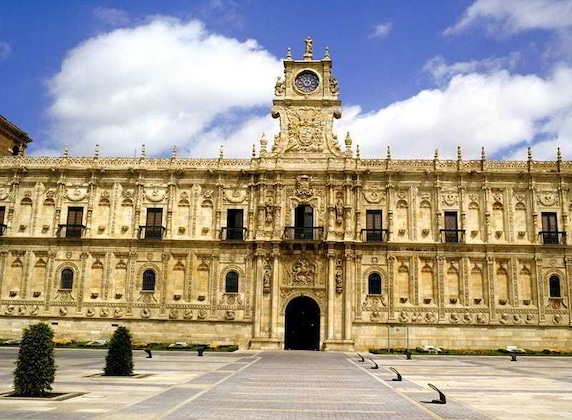 Gallery - Parador De León