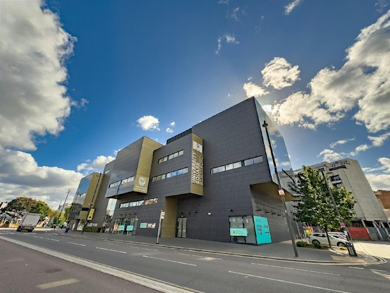 Gallery - Holiday Inn Express London - Stratford, An Ihg Hotel
