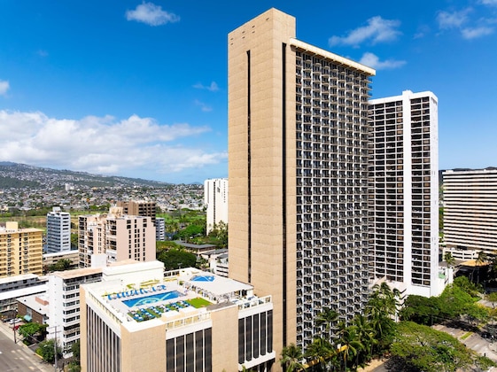 Gallery - Hilton Waikiki Beach Resort & Spa