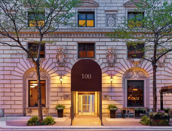 Gallery - Selina Chicago