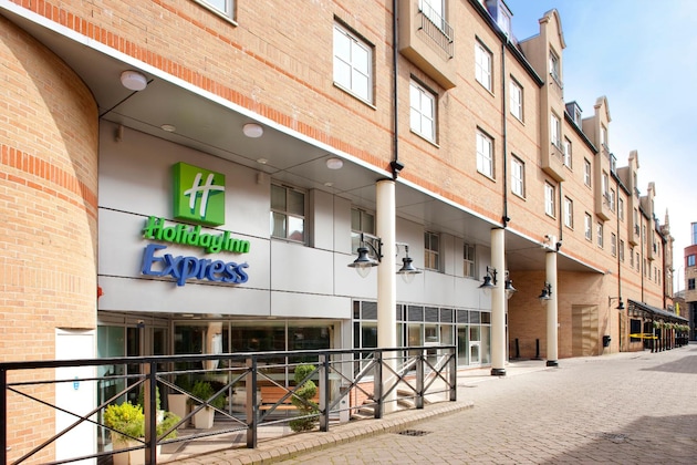 Gallery - Holiday Inn Express London Hammersmith By Ihg