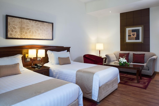 Gallery - Majestic City Retreat Hotel