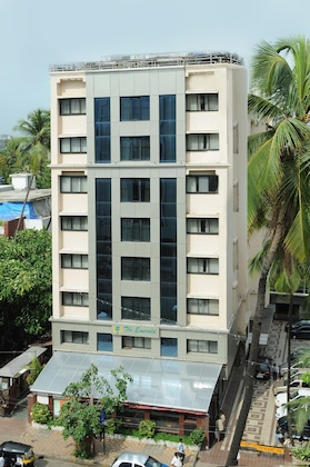 Gallery - The Emerald Hotel & Executive Apartments