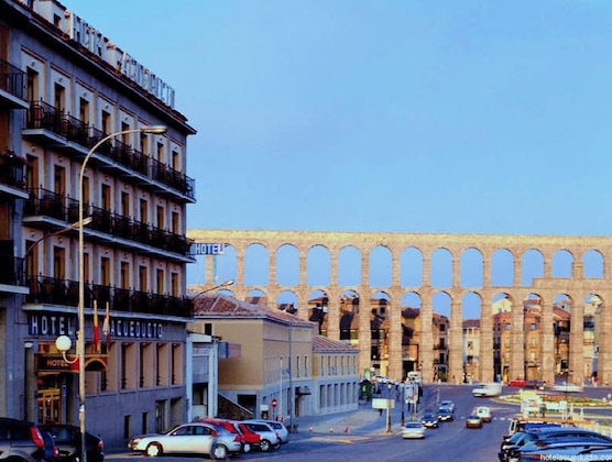 Gallery - Hotel Ele Acueducto