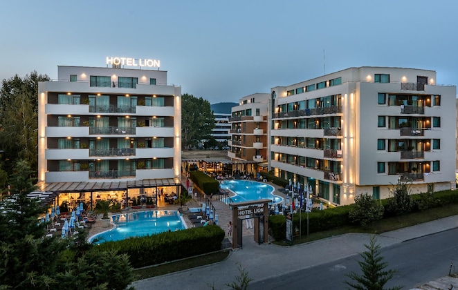 Gallery - Lion Sunny Beach