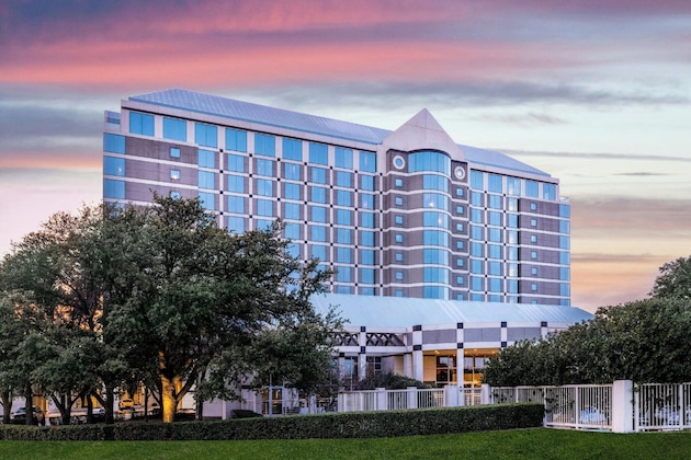 Gallery - Renaissance Dallas North Hotel