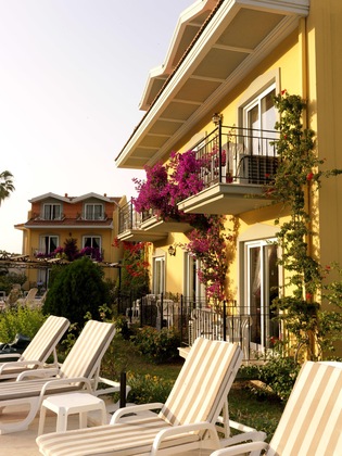 Gallery - Club Alla Turca