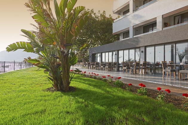 Gallery - Floria Beach Hotel