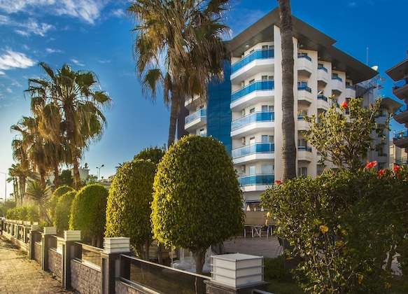 Gallery - Parador Beach Hotel