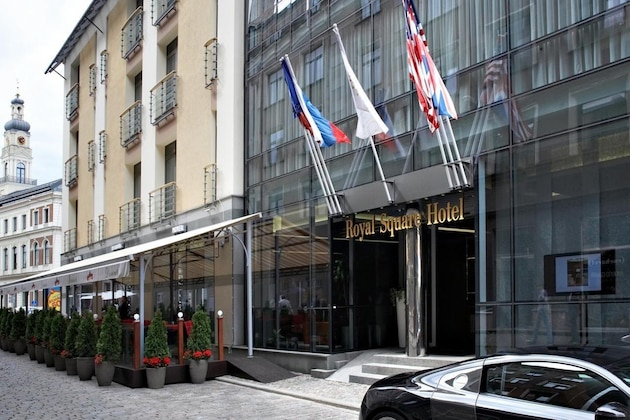 Gallery - Royal Square Hotel & Suites