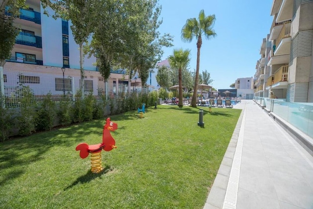 Gallery - Apartamentos Pins Marina 24