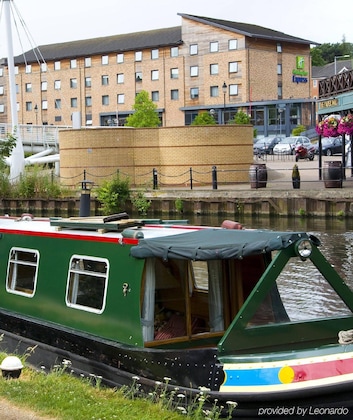 Gallery - Holiday Inn Express Hemel Hempstead By Ihg