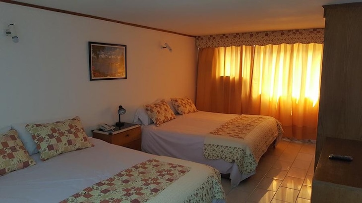 Gallery - Windsor Suite