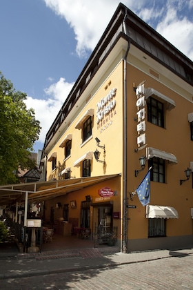 Gallery - Monte Kristo Hotel