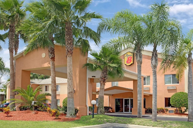 Gallery - Super 8 By Wyndham Daytona Beach