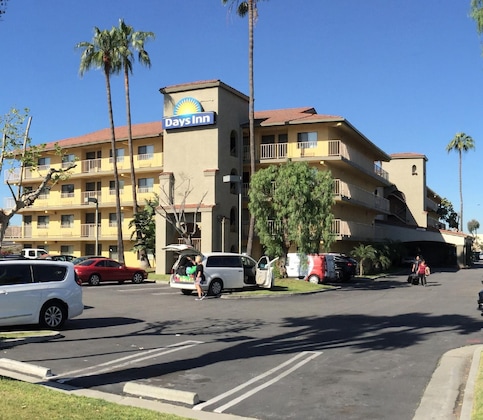 Gallery - Days Inn By Wyndham Buena Park