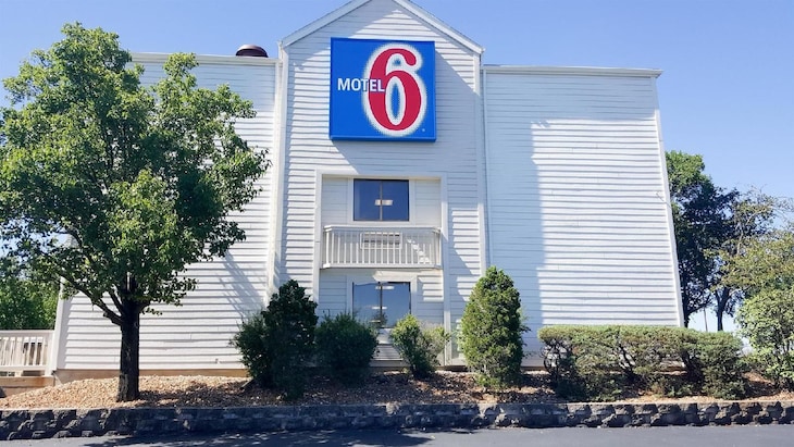 Gallery - Motel 6 Maryland Heights