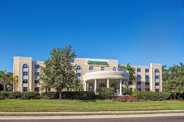 Gallery - La Quinta Inn & Suites By Wyndham Sarasota Downtown