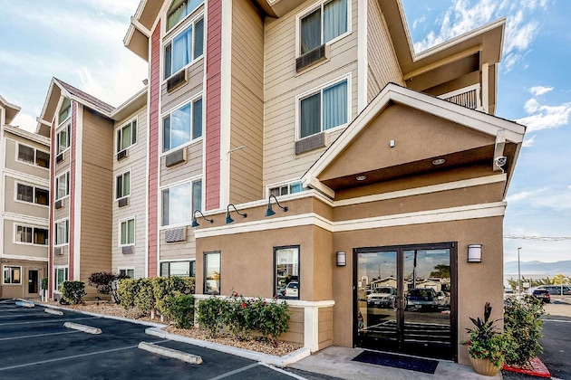 Gallery - Quality Inn & Suites Reno Area
