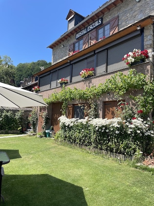 Gallery - Hostal Escuils