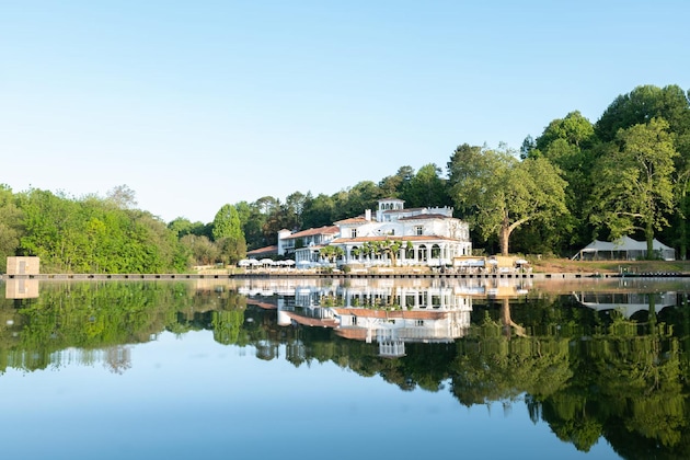 Gallery - Brindos, Lac & Château