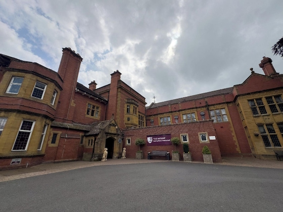 Gallery - The Mount Hotel