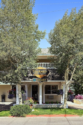 Gallery - Parkway Inn Of Jackson Hole