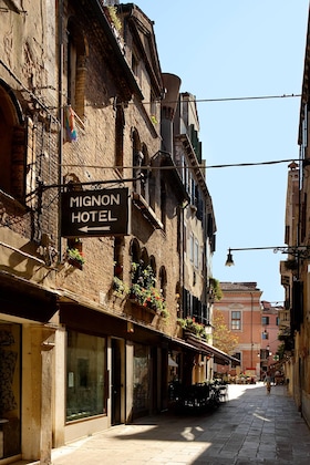 Gallery - Hotel Mignon