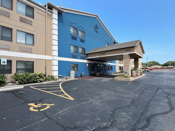 Gallery - Americinn By Wyndham Glendale Milwaukee