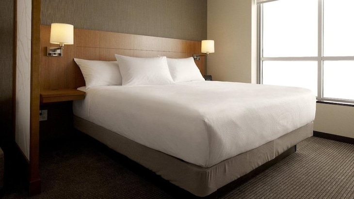 Gallery - Comfort Suites Milwaukee West