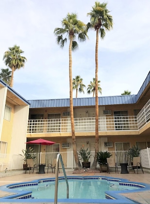 Gallery - Delos Reyes Palm Springs