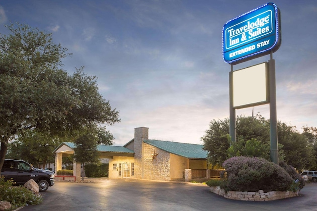 Gallery - Travelodge Inn & Suites By Wyndham San Antonio Airport