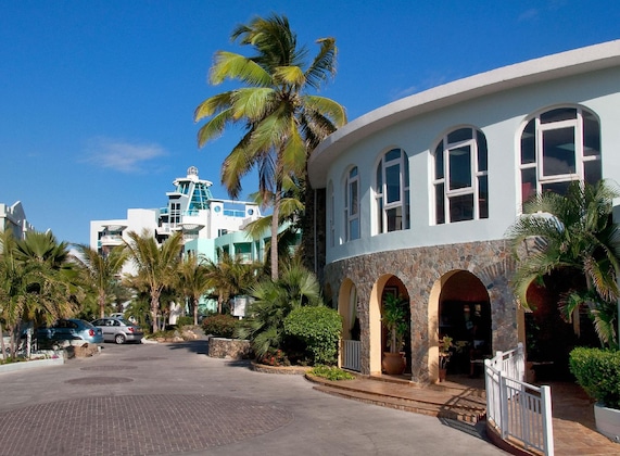 Gallery - Oyster Bay Beach Resort
