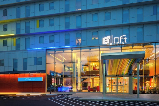Gallery - Aloft New York Laguardia Airport