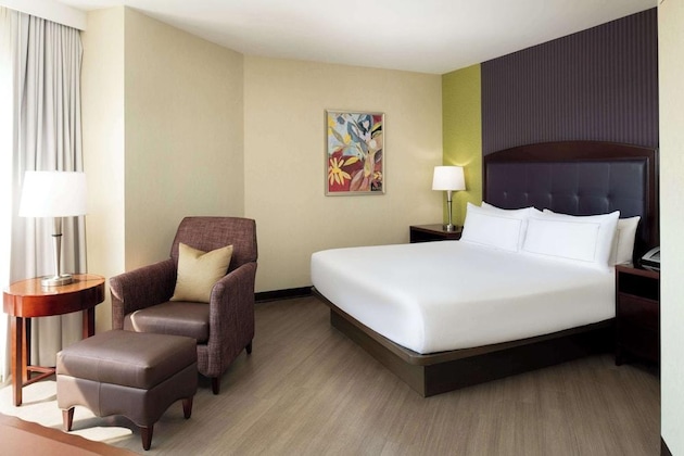 Gallery - Hilton Charlotte Uptown