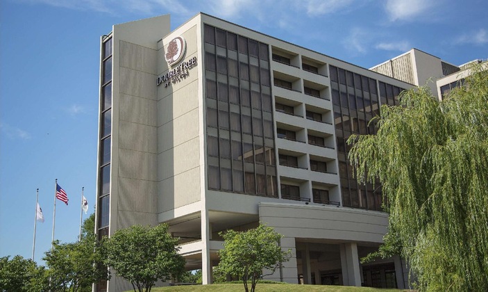 Gallery - Doubletree Chicago Oak Brook