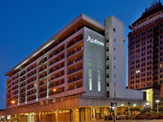 Gallery - Radisson Hotel Fresno Conference Center