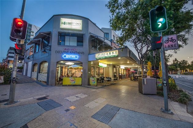 Gallery - West End Central Apartments
